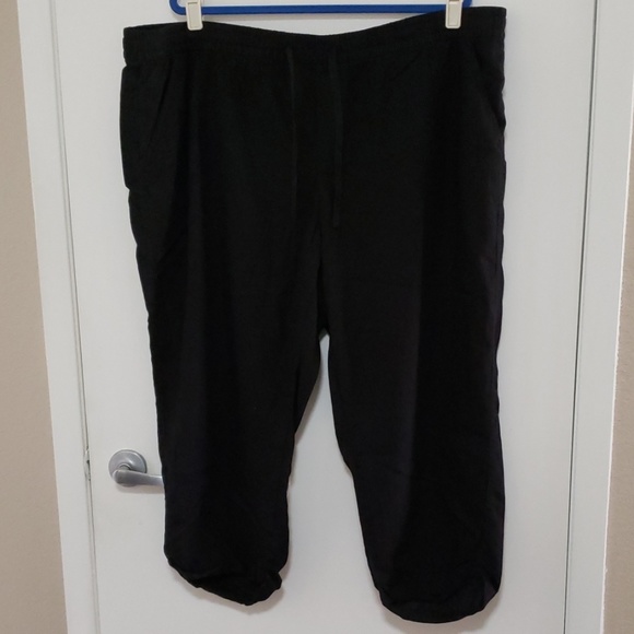 Old Navy Pants - Old Navy capris Old Navy Pants - Old Navy capris
